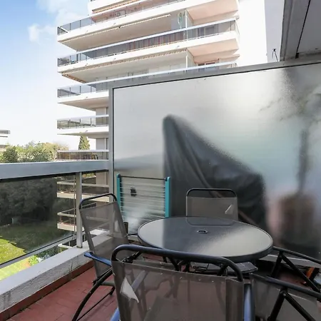 Charming Flat With Pool 8 Min Away From The In - Welkeys Apartment Antibes