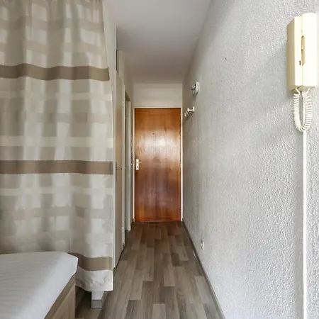 Apartment Charming Flat With Pool 8 Min Away From The In - Welkeys Antibes